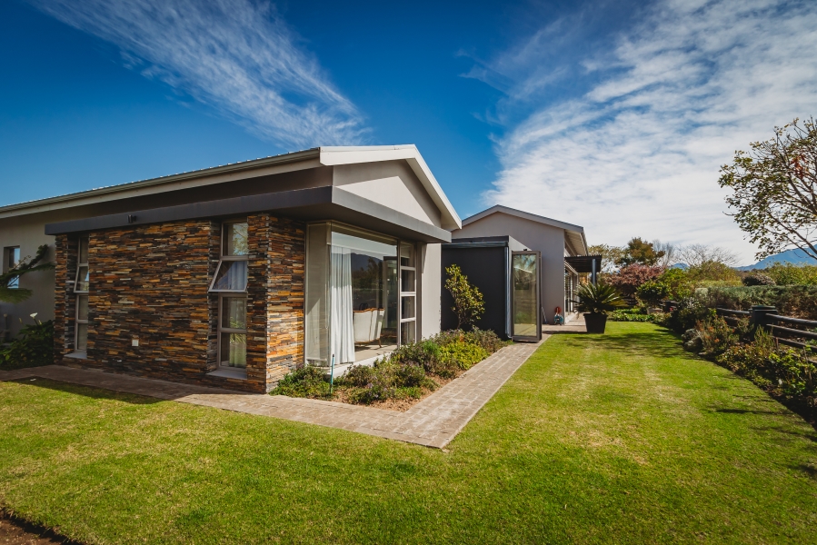 3 Bedroom Property for Sale in Earls Court Lifestyle Estate Western Cape